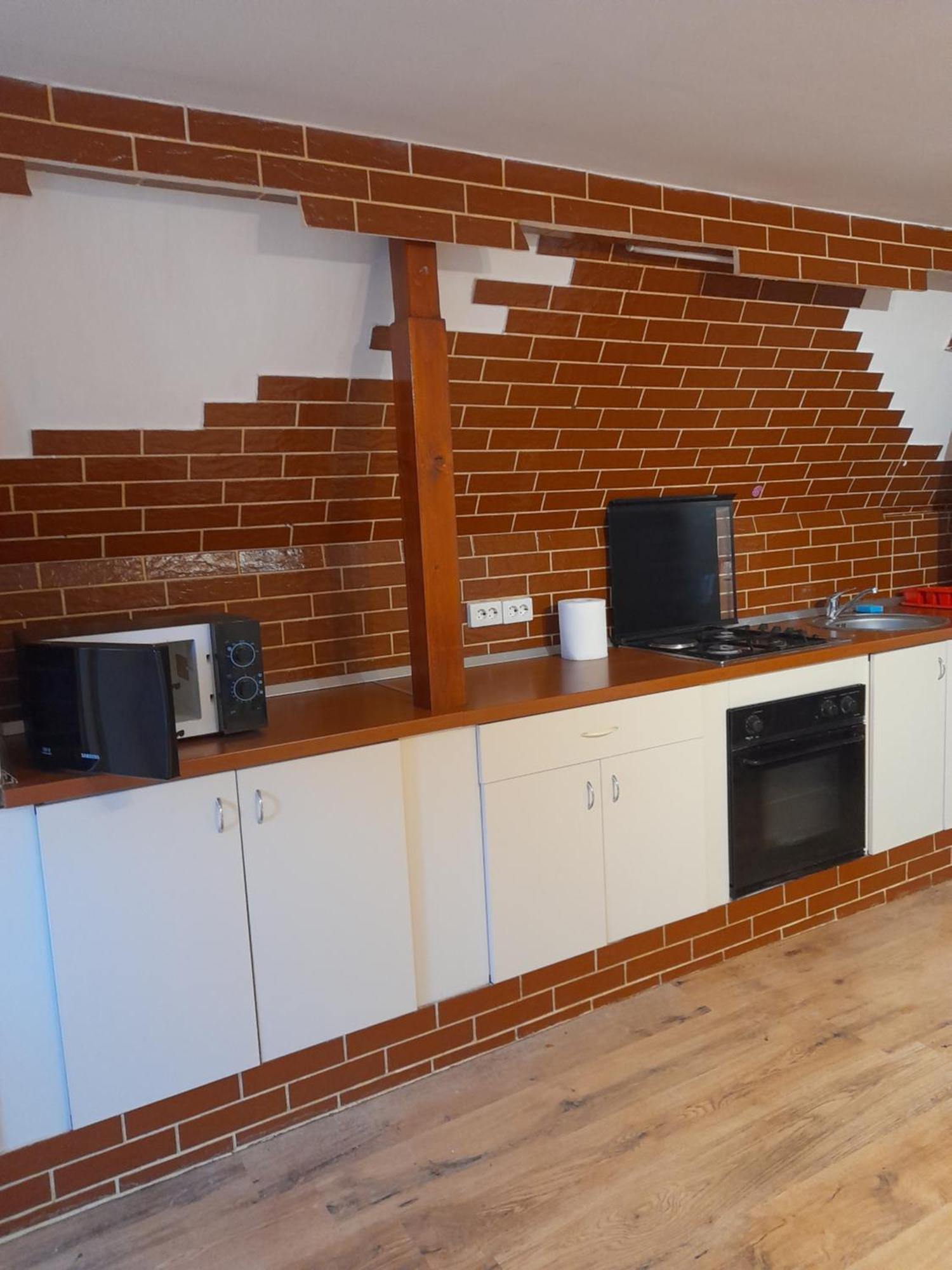 Garsoniera Sic Zona Terapia Zona Linistita La Casa Cu Parcare Appartement Cluj-Napoca Buitenkant foto