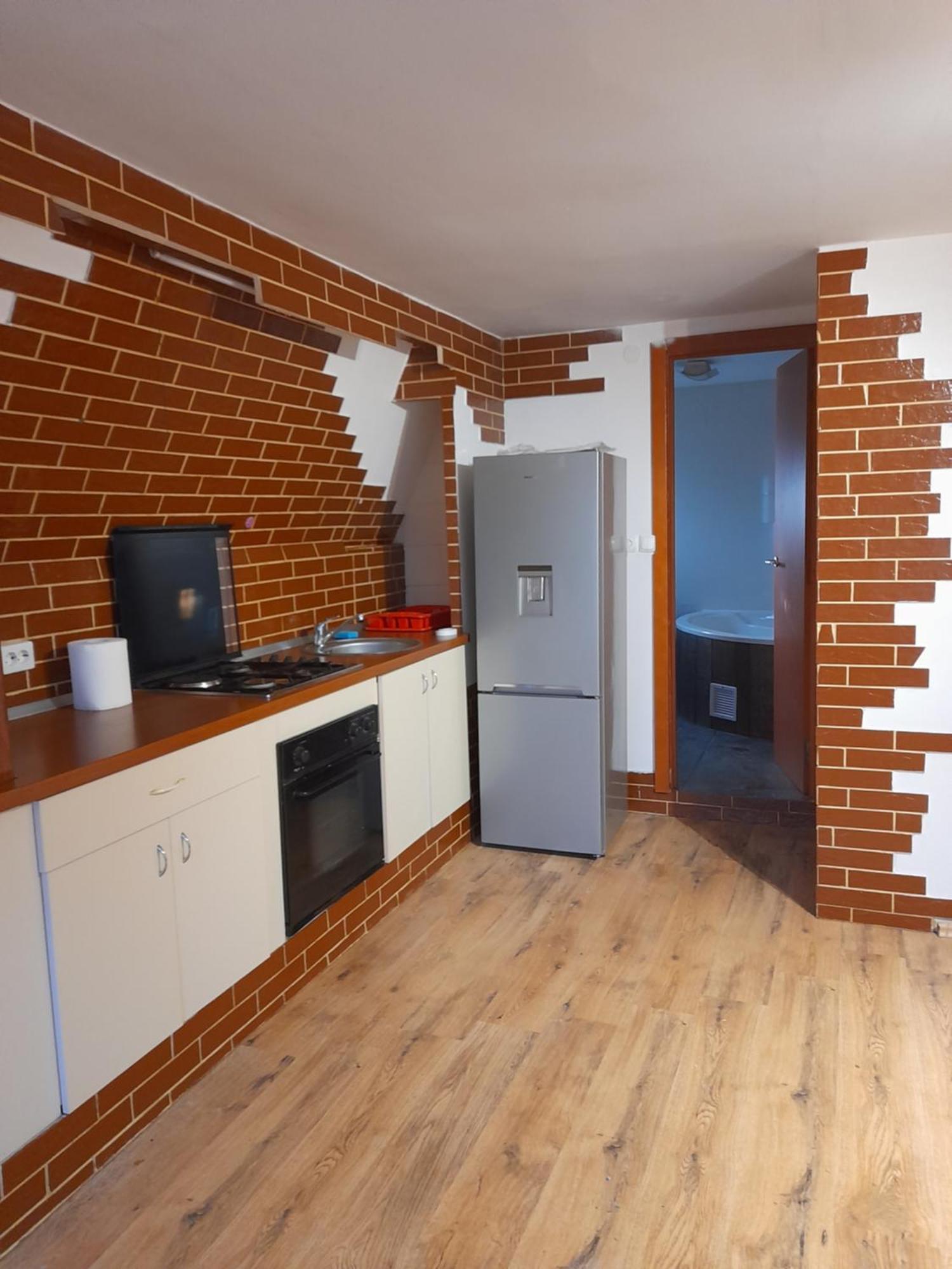 Garsoniera Sic Zona Terapia Zona Linistita La Casa Cu Parcare Appartement Cluj-Napoca Buitenkant foto