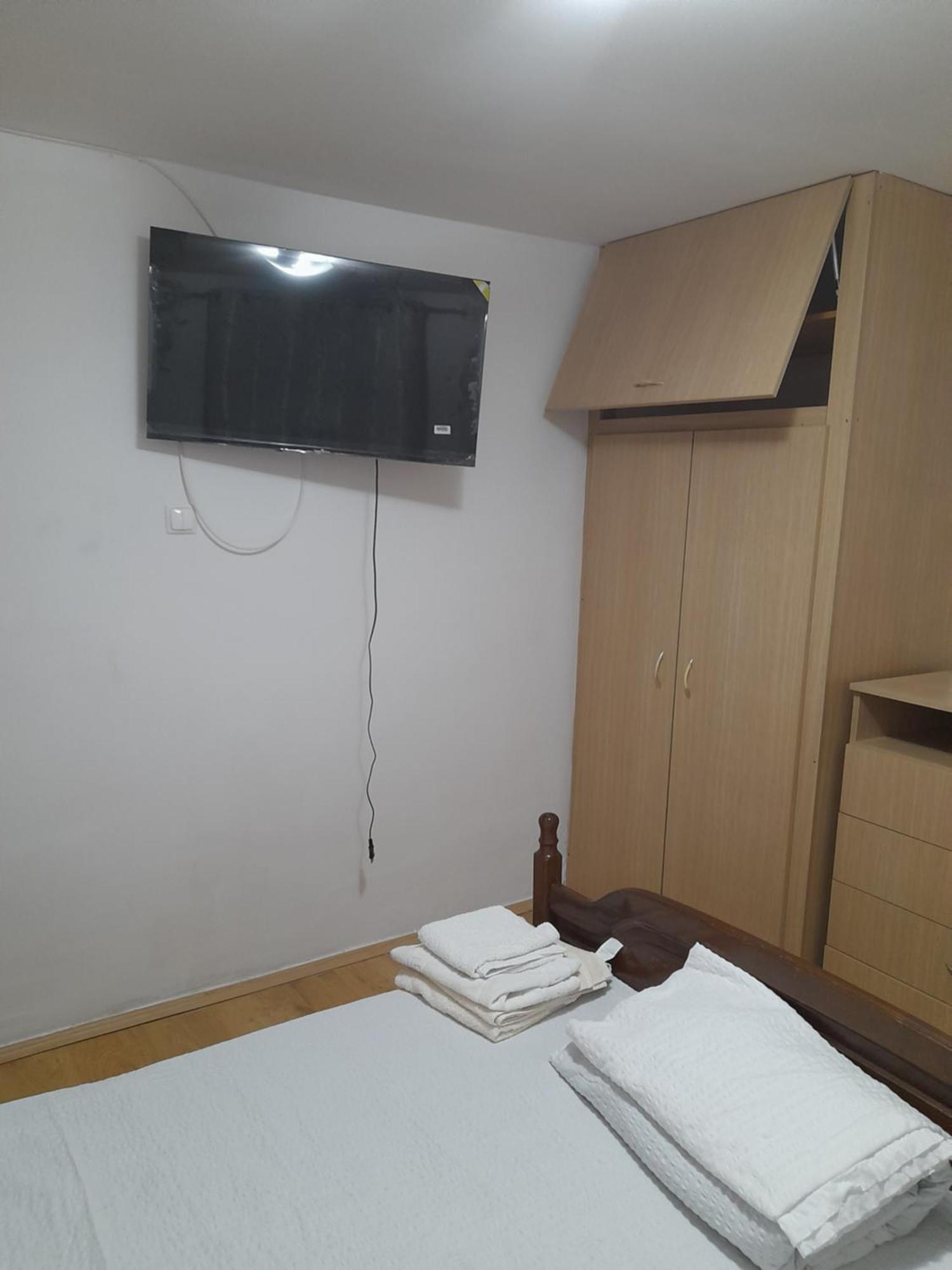 Garsoniera Sic Zona Terapia Zona Linistita La Casa Cu Parcare Appartement Cluj-Napoca Buitenkant foto