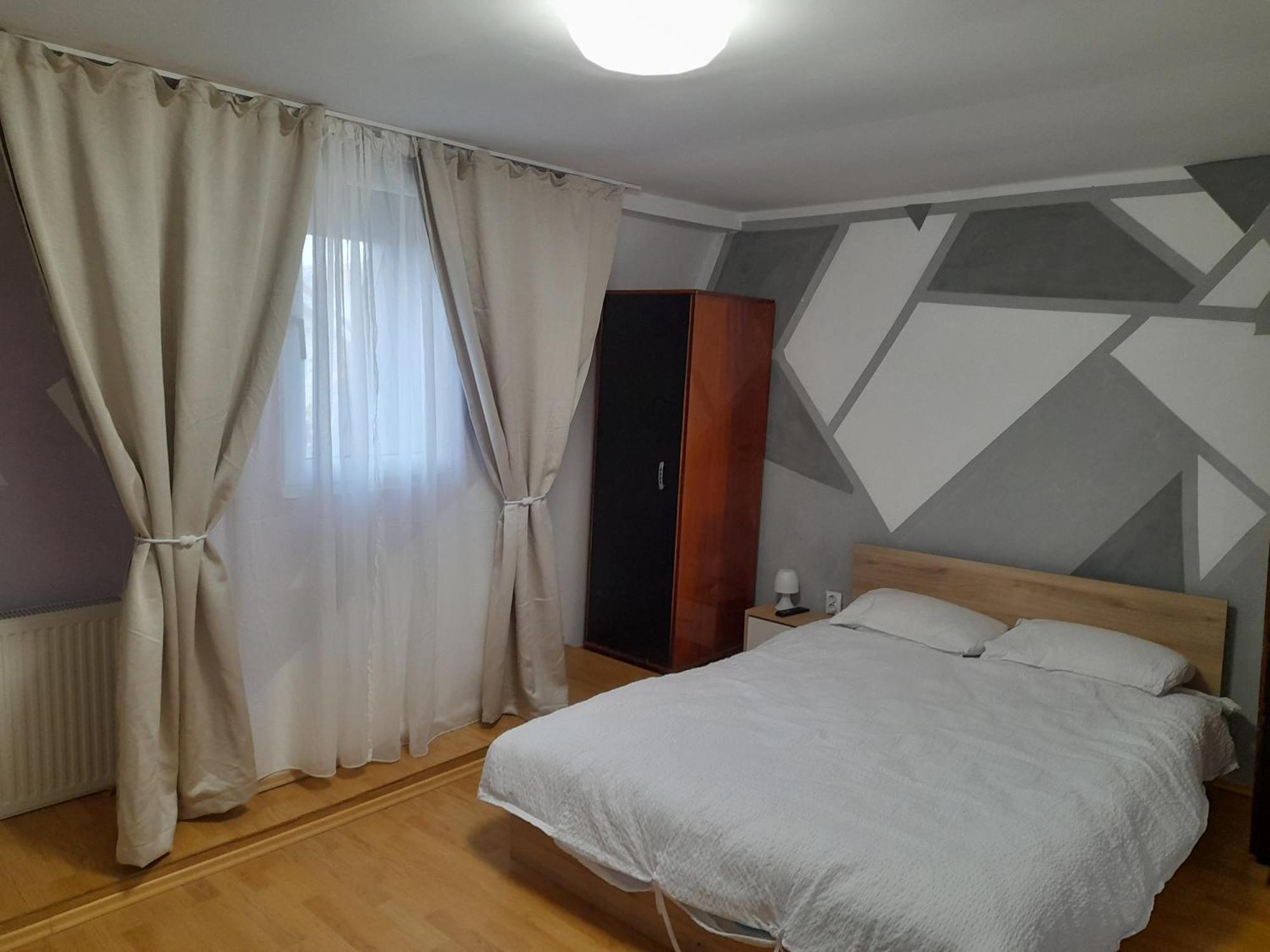 Garsoniera Sic Zona Terapia Zona Linistita La Casa Cu Parcare Appartement Cluj-Napoca Buitenkant foto